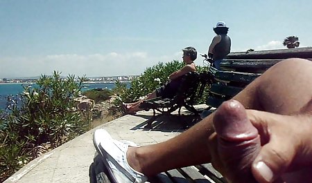 مشاعره بزرگ و بدن مخمل خواب دار شهوت او را راضی می کند رقص سکسی سوپر