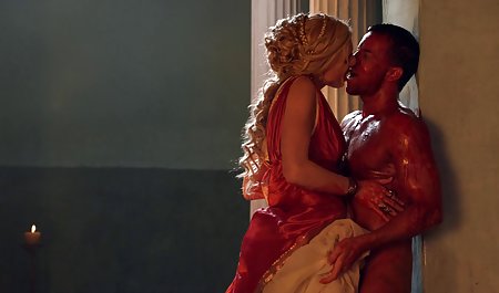 Busty German Cougar رقص همراه سکس Fucks Stranger